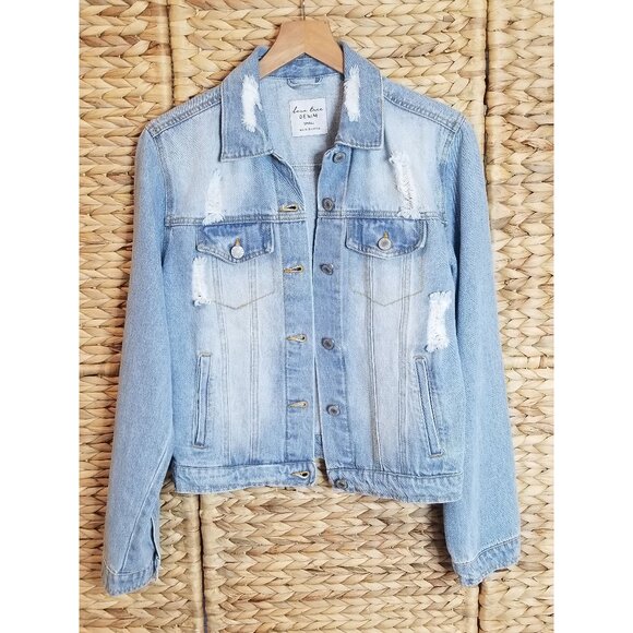 WHOLESALE * 5 DENIM JACKET // BOUTIQUE CLOSING // EVERYTHING MUST GO - Picture 2 of 3